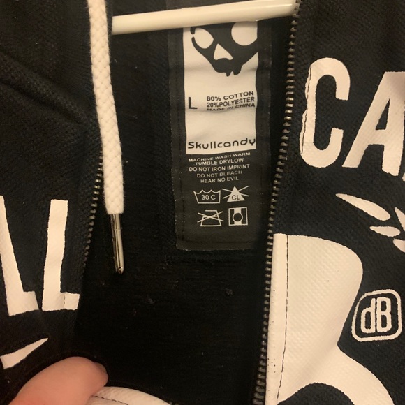 Skull candy sweater - Picture 2 of 4